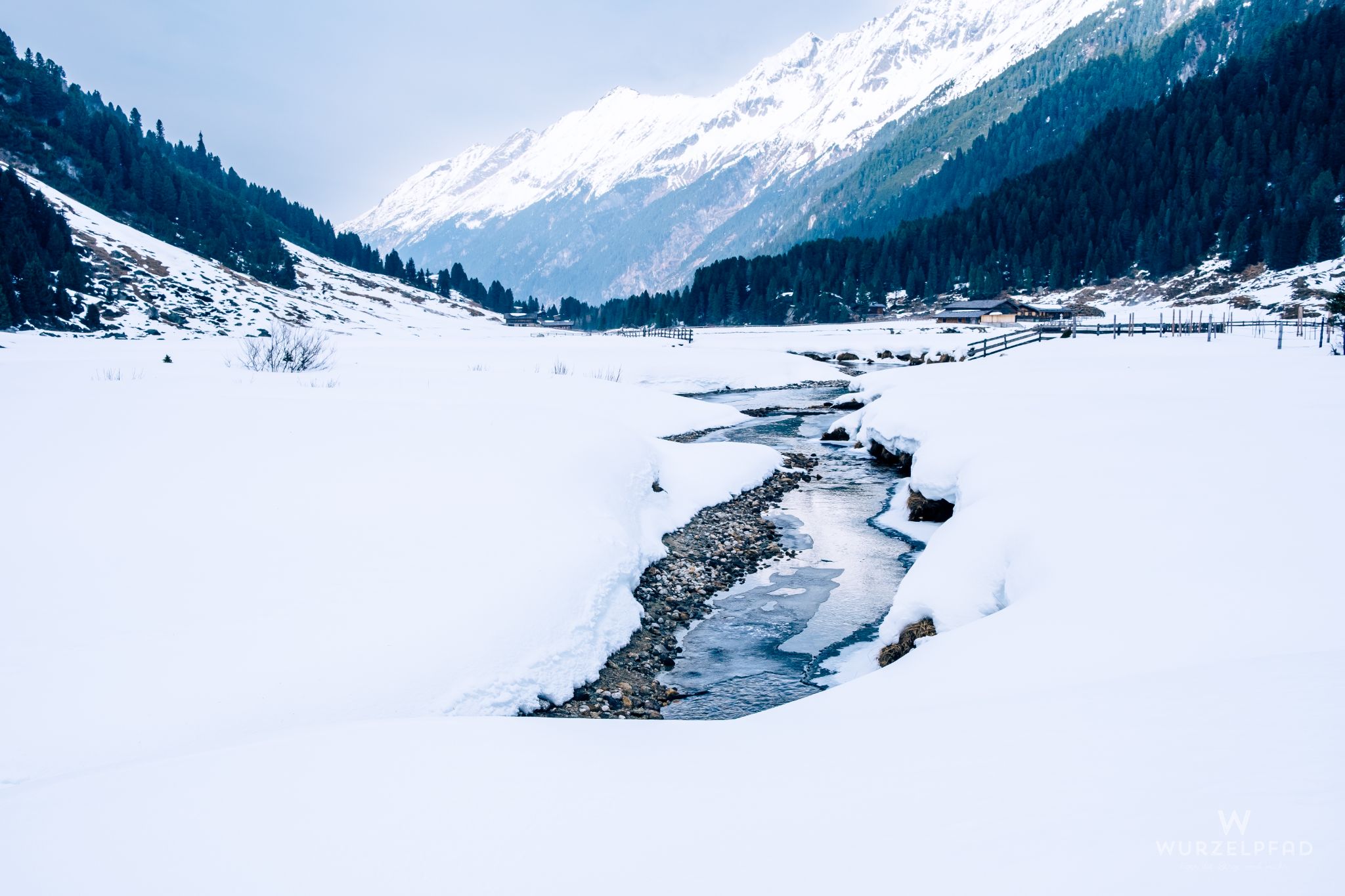 Blick talauswärts, rechts schon mit Tauerngipfeln